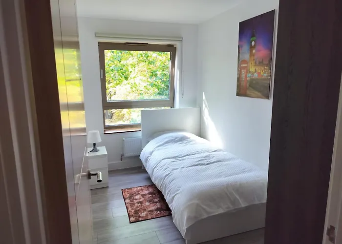 Kensington House By Solitaire Suites